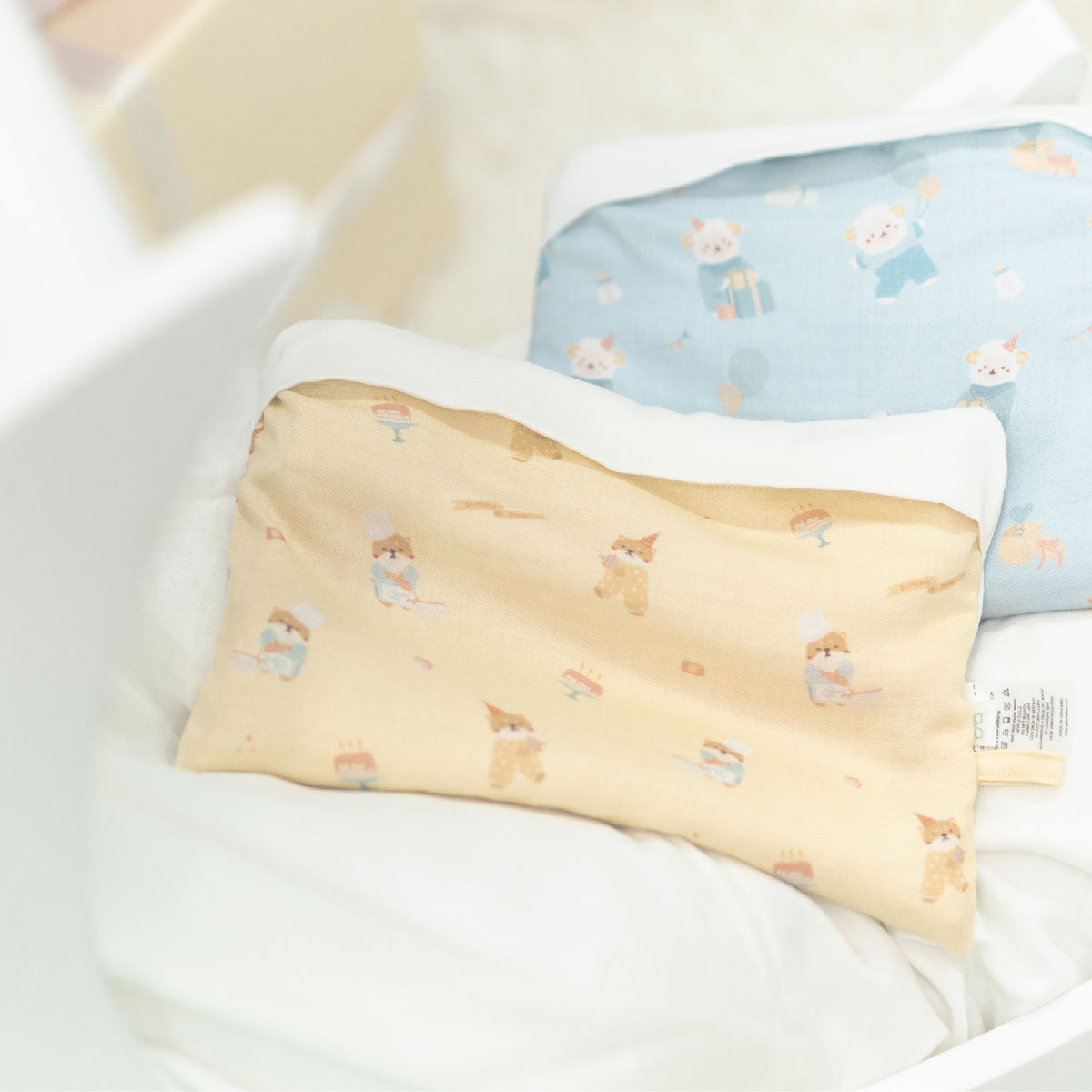 Granny Ben Birthday Party Collection Tencel™ Muslin Pocket Poncho Mood 3